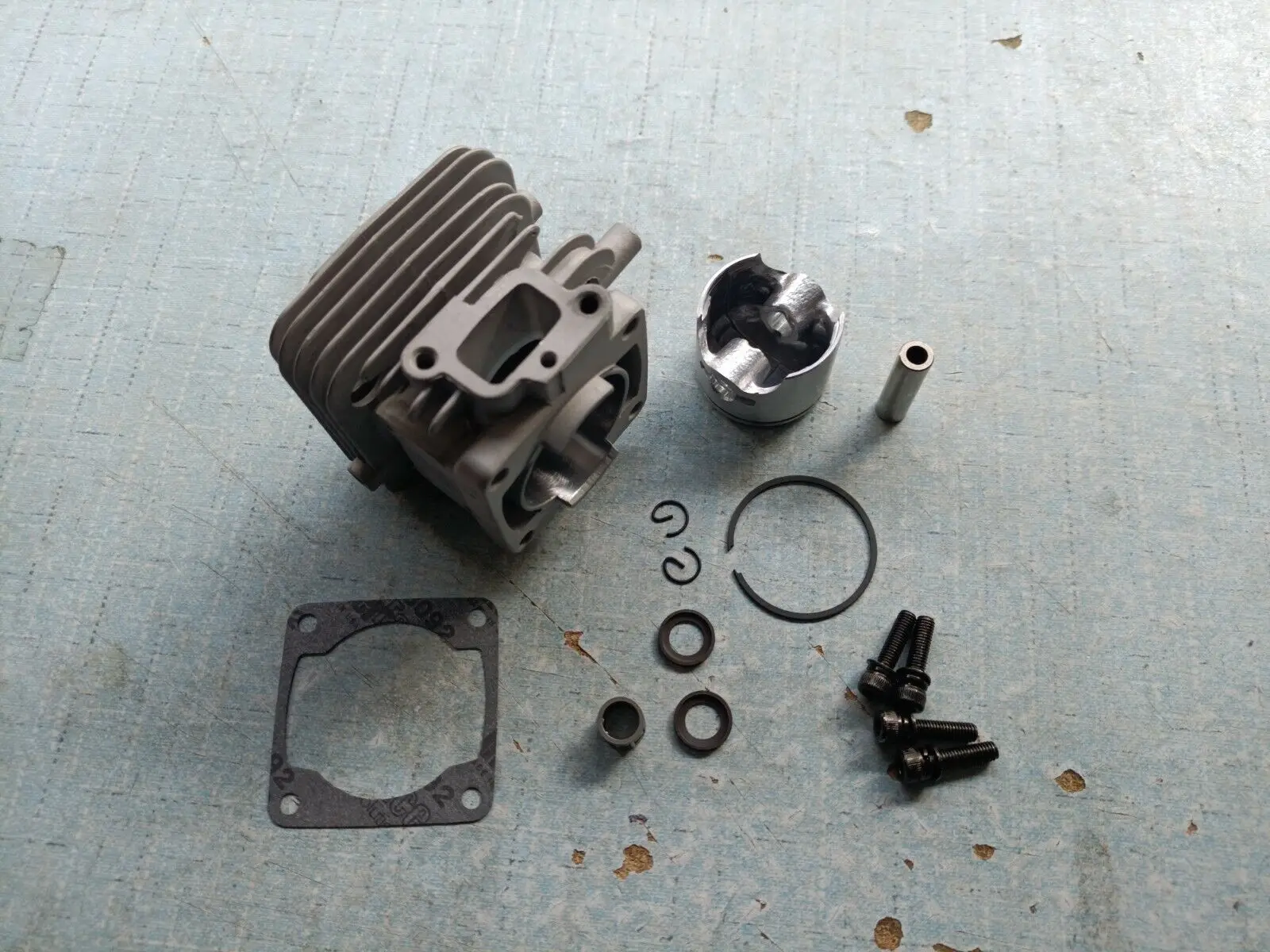 

FVITEU 38MM 4 bolt 32cc Engine cylinder kit fit 32CC Zenoah CY Rovan Engine for 1/5 hpi rovan km baja Losi 5T