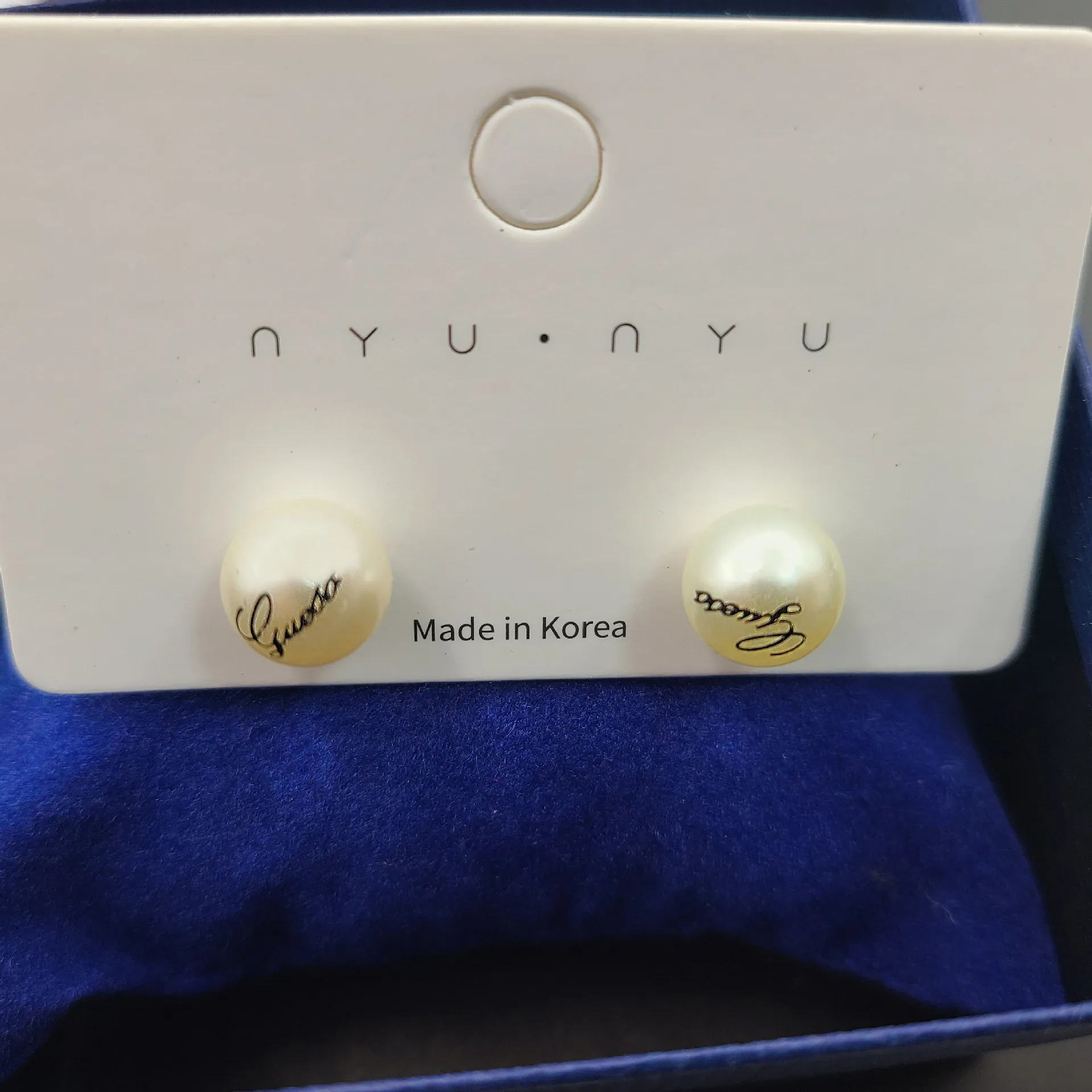 Luxury Korean Fashion Round Pearl Earrings Letter Guess Stud Earrings For Women Silver Needle Party Wedding Ear Studs Jewelry