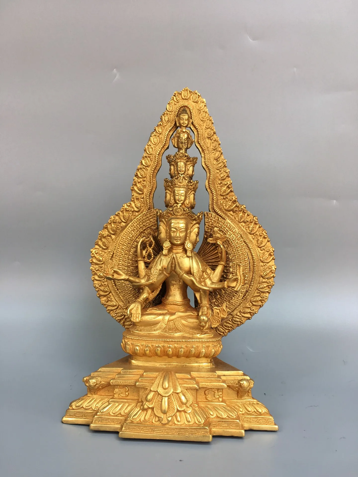 

11"Tibetan Temple Collection Old Bronze Gilded 1000 Arm Cundhi Bodhisattva Backlight Lotus Platform Worship Hall Town house