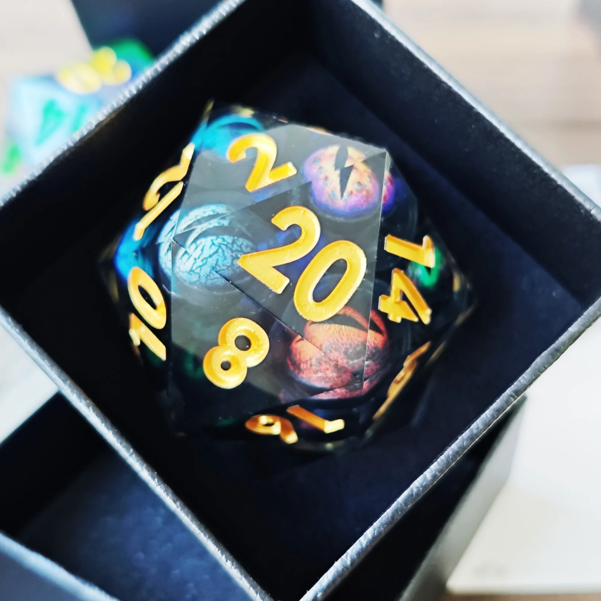 미니 플래닛 DND 50mm D20 멀티 아이볼 주사위 TRPG 던전앤드래곤 테이블탑 게임 다면체 레진 20면 주사위 D20 D&D COC