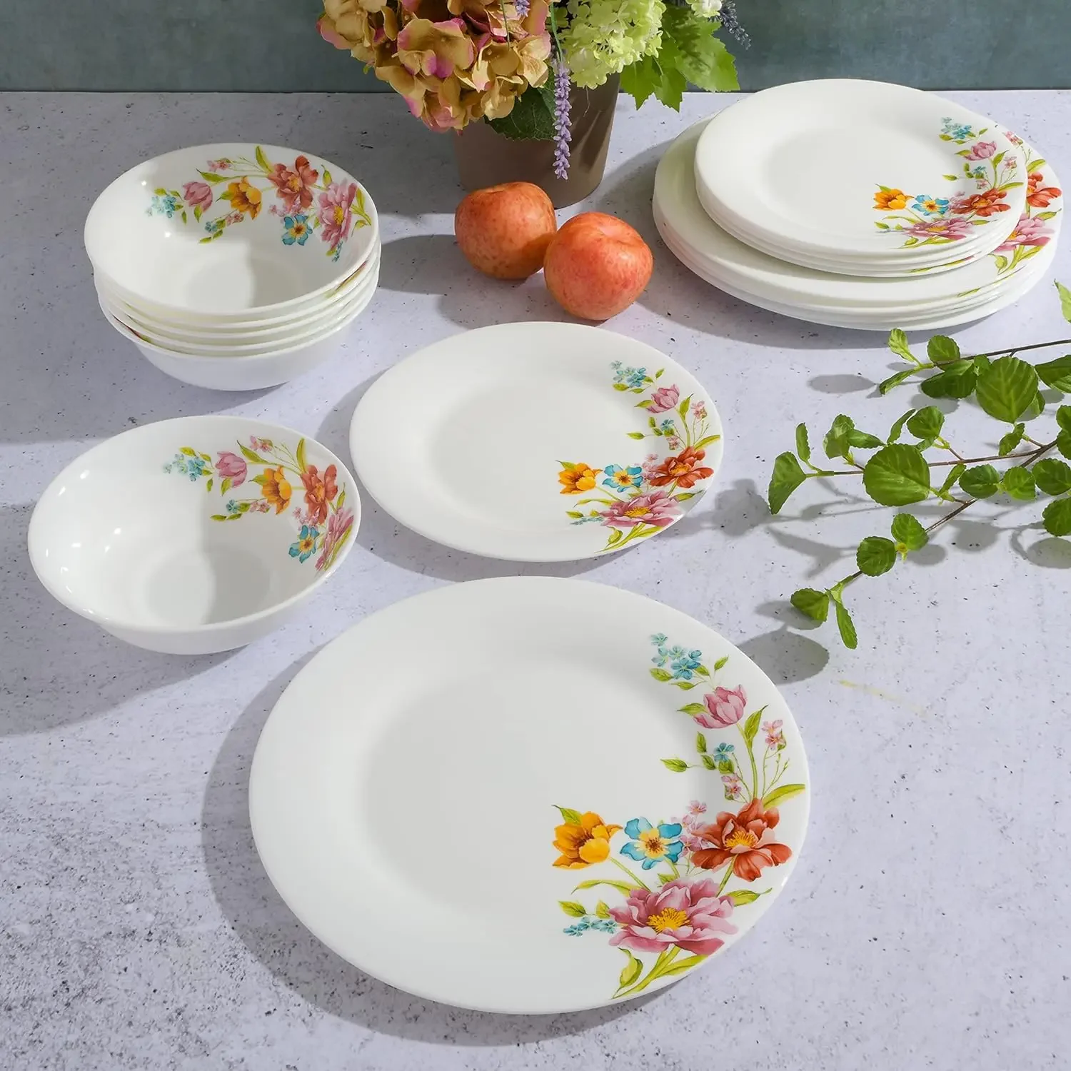 

Home Ultra Break and Chip Resistant Dinnerware Set, Round: Service for 6 (18pcs), Red Floral