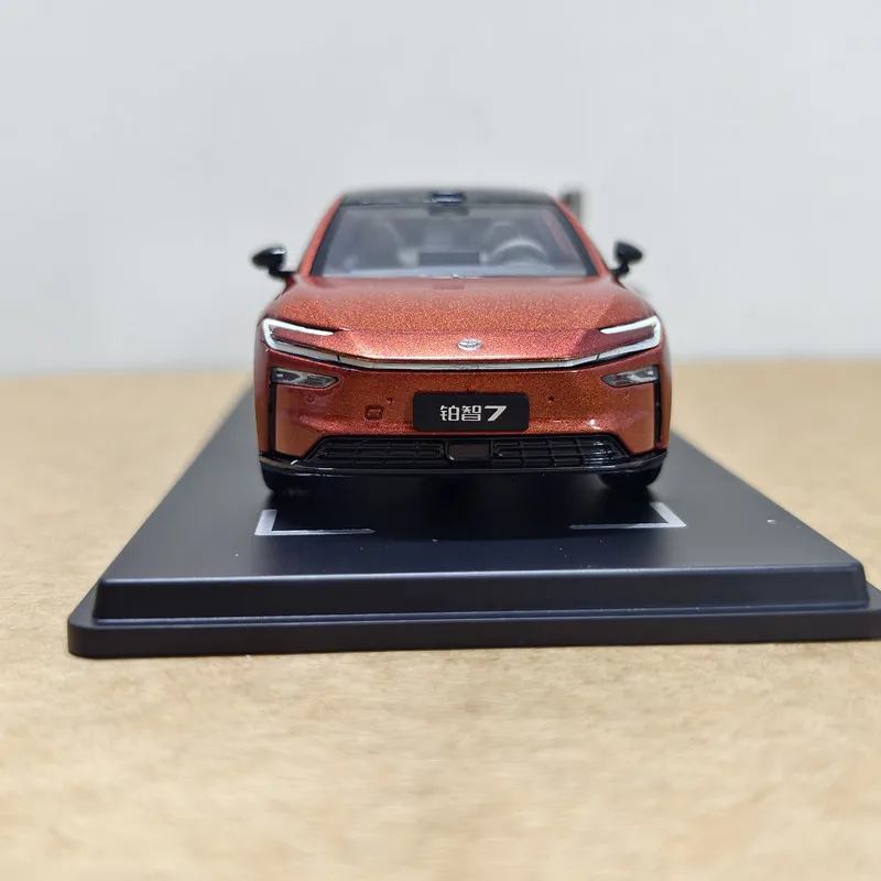 오리지널 Gac Toyota 1:43 Bozhi 7 조립식 합금 신에너지 자동차 모델 맞춤형 번호판 자동차 수집가를 위한 수집품