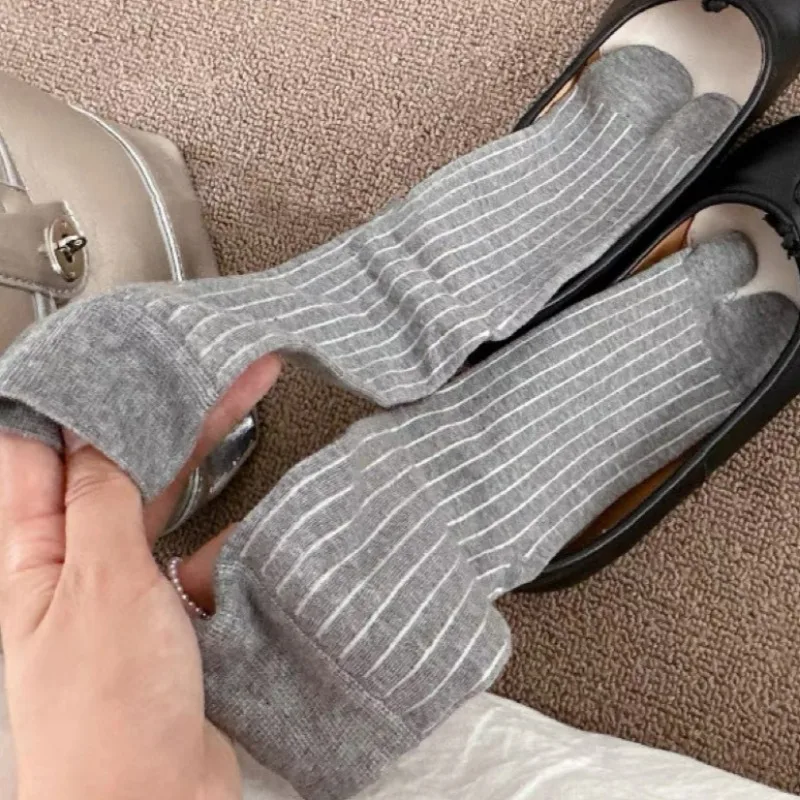 Y2K Elastic Two Toed Sock Sweat Absorbing Two Finger Middle Cylinder Socks Multicolor Simple Vertical Stripe Comfortable Hosiery