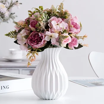 Nordic Plastic Flower Vase 1