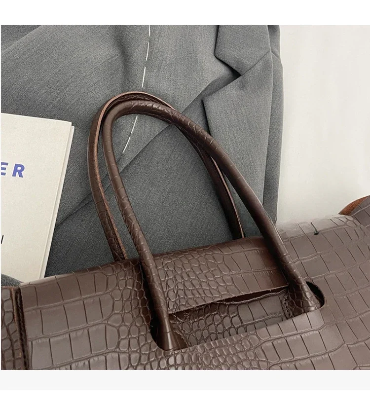 Carauana Crocodile Leather Handbag detail of crocodile texture