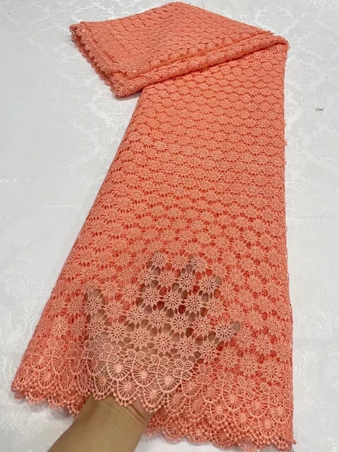 아프리카의 아름다움을 드러내는 고품질 나이지리아 레이스 원단