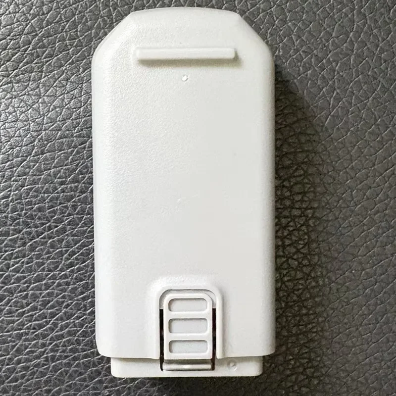 Chargeur USB pour batteries drone 3.7V 1800mAh, câble noir branché