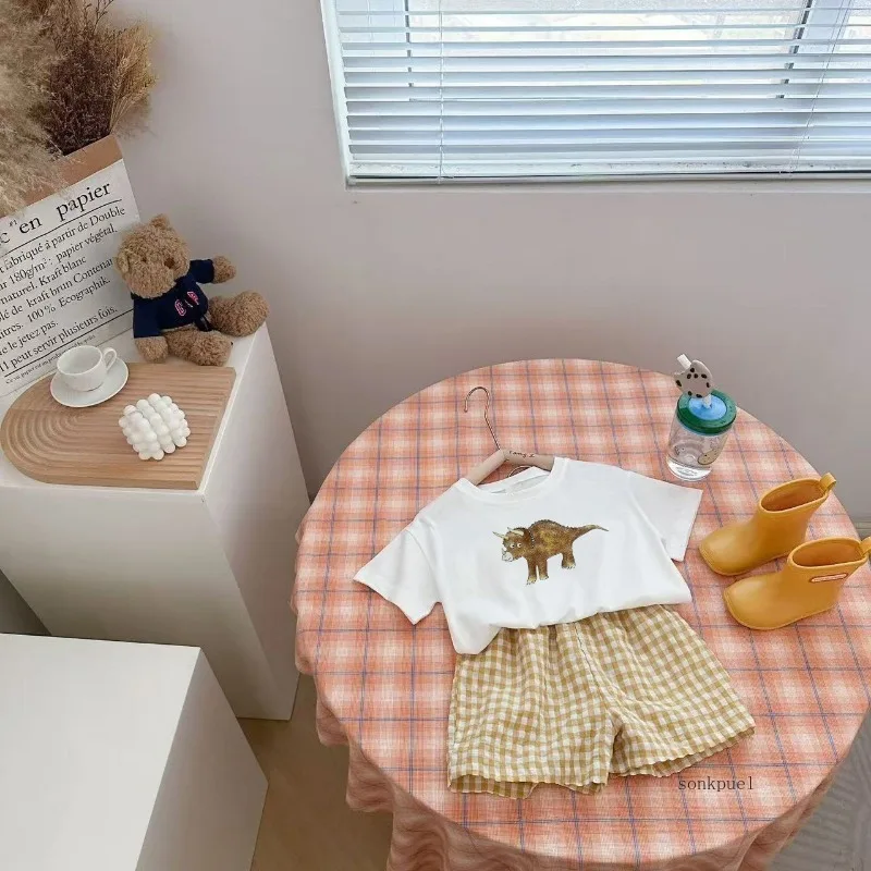 Dino T-Shirt & Plaid Shorts Set 4
