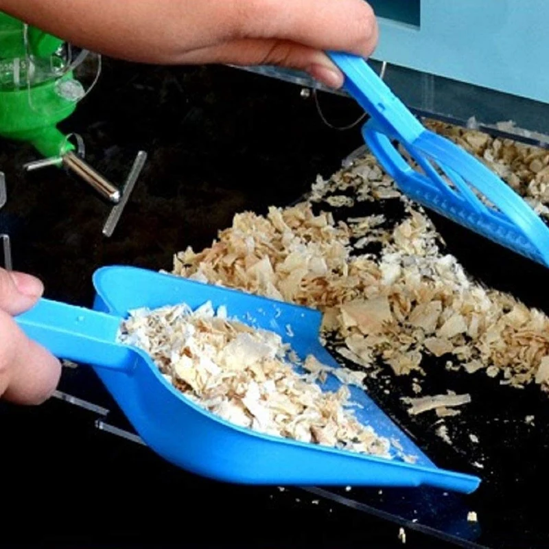 Mini Dust Pan and Brush Set For Guinea Pig Toys Hamster Cleaner Hedgehog Supplies Small Broom and Dust For Hamster Bedding