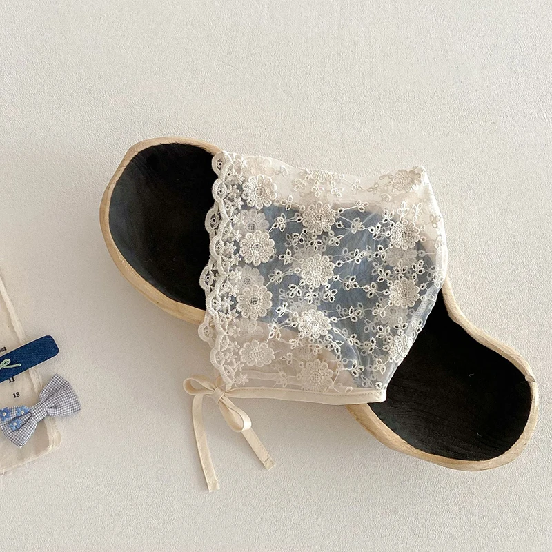 الدانتيل زهرة الطفل قبعة مطرزة الأزهار كشكش الأمير...