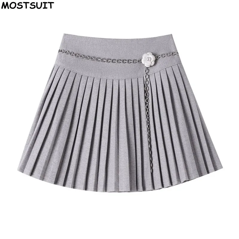 Плиссированная мини-юбка с высокой талией для женщин, стильная Соблазнительная Клубная модная женская юбка с цепочкой, однотонная элегантная шикарная женская одежда