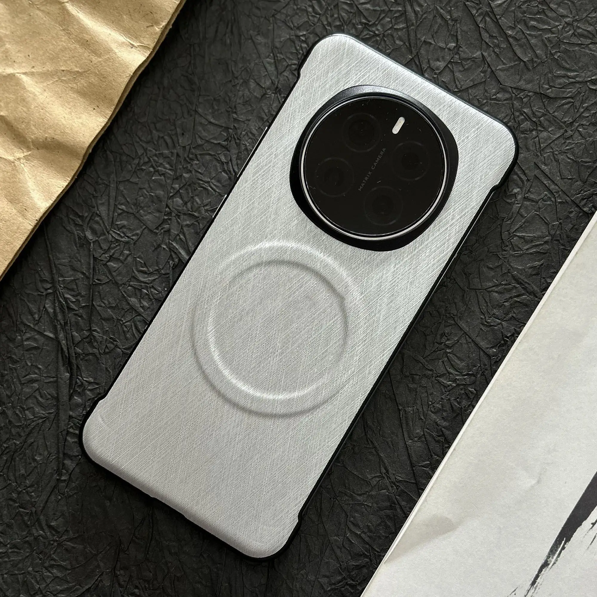 Ultra Thin Borderless Striped Magnetic Case - Stylish Shell in Elegant Design