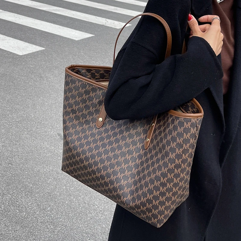 

New Women's Tote Bag Large Capacity Korean Fashion Women's Bag Fashion Personality Foreign Style Ins Women's Handbag