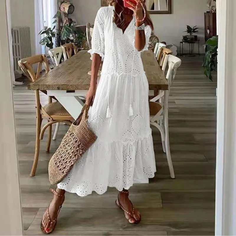 Robe Longue Blanche Broderie Anglaise Bohème Chic Femme