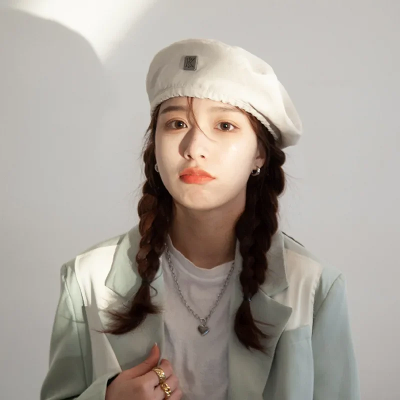 

2024 New Style Beret Hat Women's Spring and Summer Thin Solid Hat Korean Style Vintage Painter Hat Three Colors Berets Caps