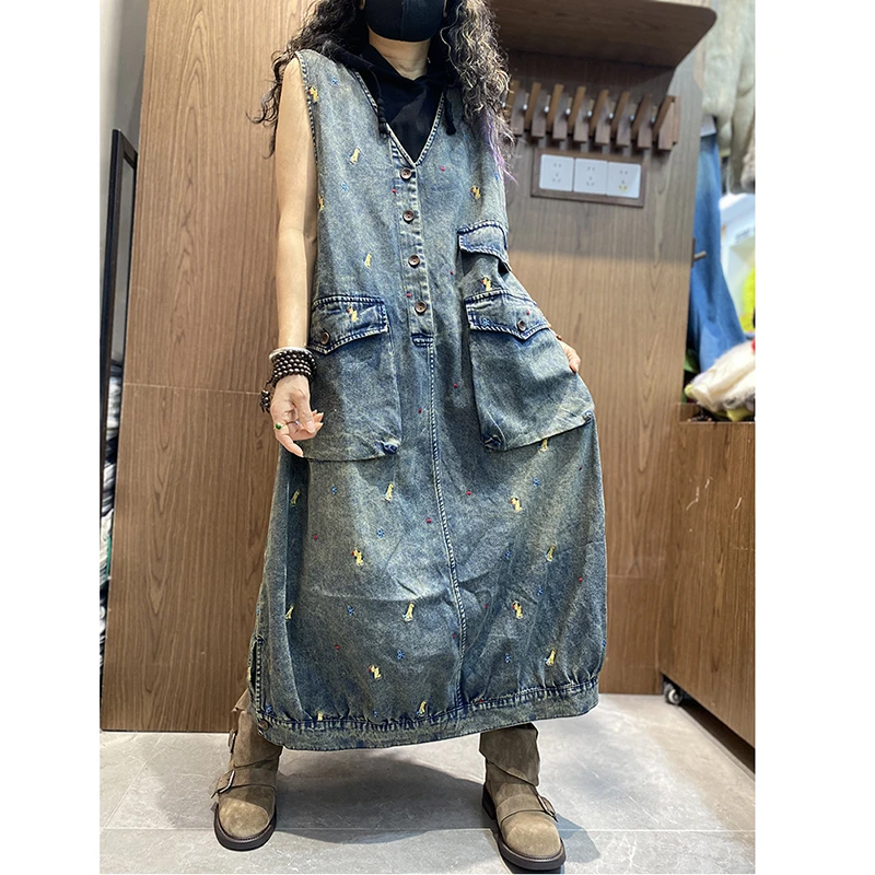 Spring/summer 2026 New Arrival Women Vintage Cotton Denim A-line Dress Cartoon Embroidery Mid-calf Sleevele V-neck Dresses X169 1