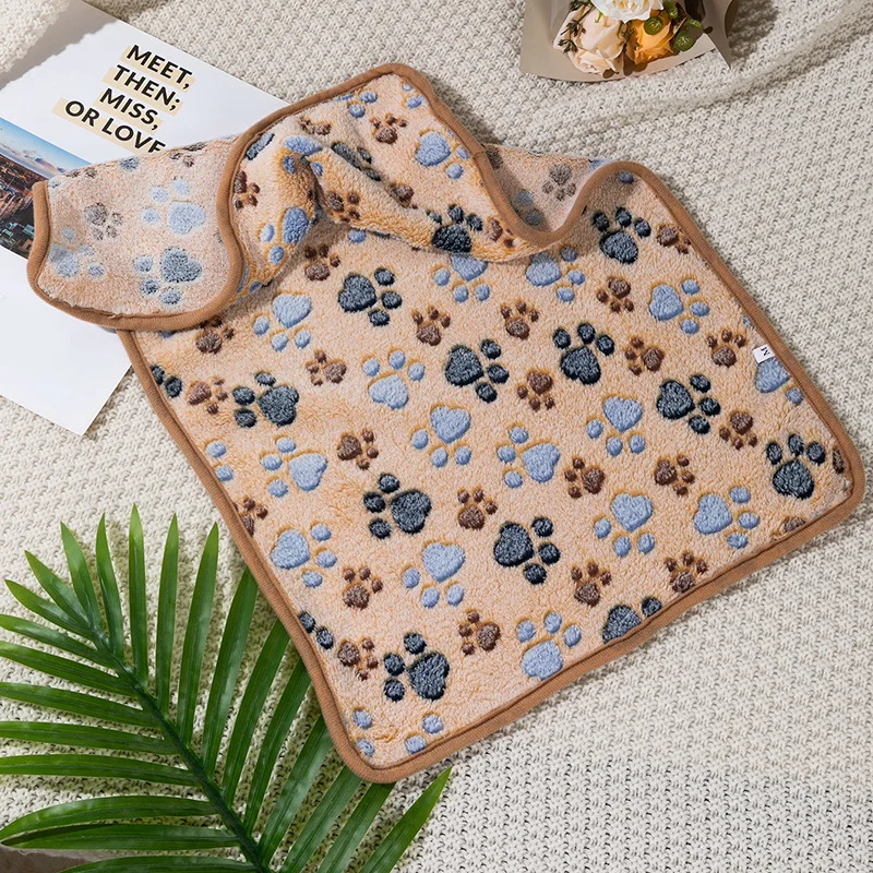 Warm Soft Pet Dog Blanket Mat Plush Thin Pet Sleeping Blanket for Dogs Cats Warm Breathable Cat Cover Blanket Pet Supplies