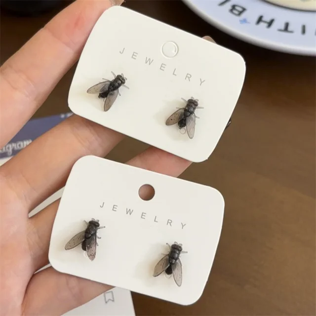 Flying Wings Insect Stud Earrings Resin Black Green Imitation Fly Shaped Earrings For Women Men Funny Halloween Party Jewelry