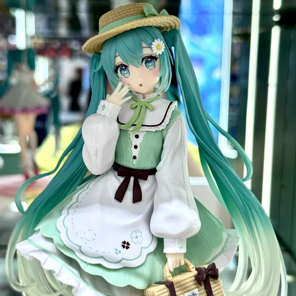 Kawaii Girl Anime Figurine - Adorable Decor & Fashionable Collectible