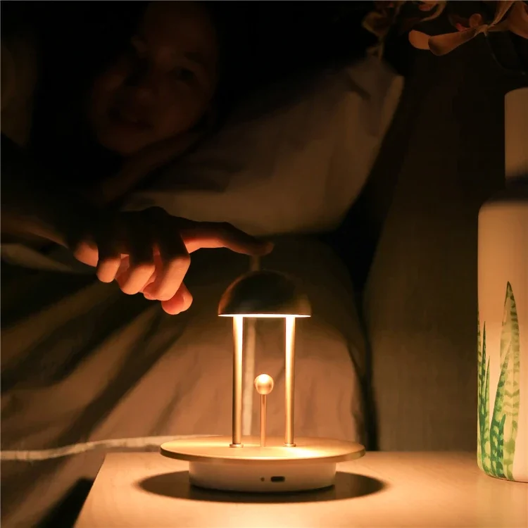 Nordic Style Cordless Brass 2000mAh Rechargeable Li-Battery Touch Dimmable Decorative LED Restaurant Cordless Table Lample Lam