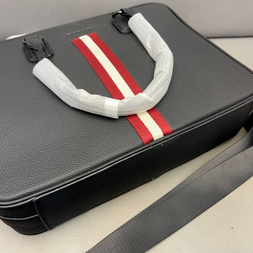 Luxury B Style Briefcase Bag Fashion Design Business Causal Men Leather Shoulder Handbag Men's Cowhide Large Capacity Handbag