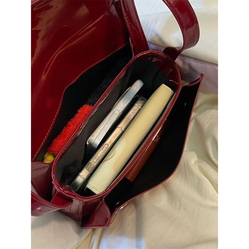 HAEX Vintage Women's Bag 2024 Trend Patent Leather Aesthetic Red Ladies Crossbody Shoulder Bags Fashion Luxury Daily Bolso Mujer