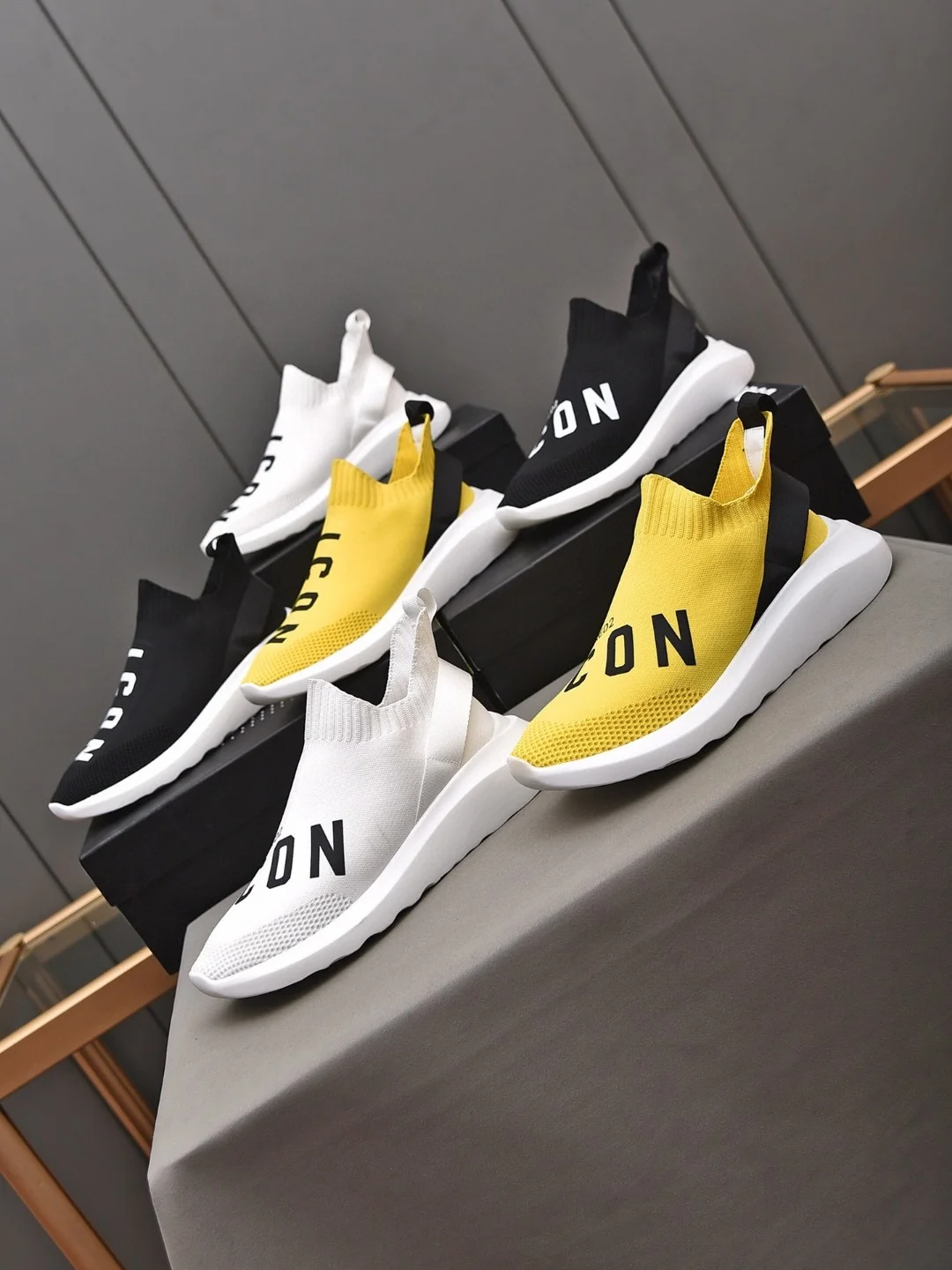 

Men Women Shoes Italy Brand Breathable Sneakers Lightweight Running Couple ICON Casual Outdoor Flat Shoes Size 38-45