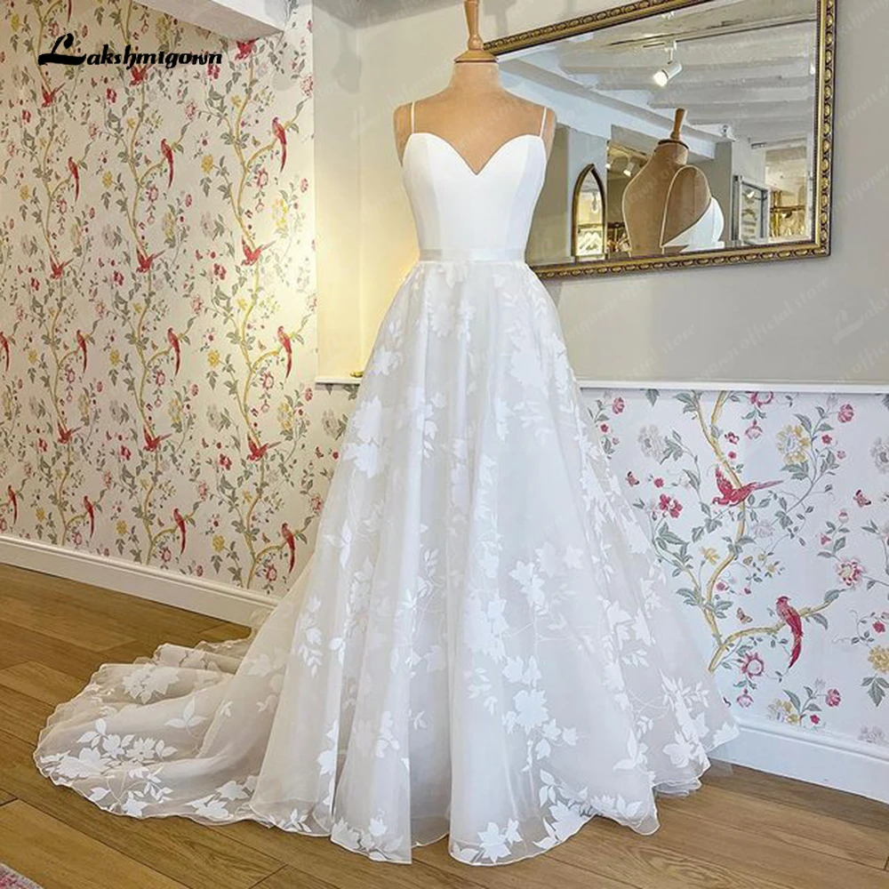 

Lakshmigown Boho Floral Lace Wedding Dress 2023 Spaghetti Straps V Neck Bridal Gowns Sweep Custom Made Vestido De Noiva