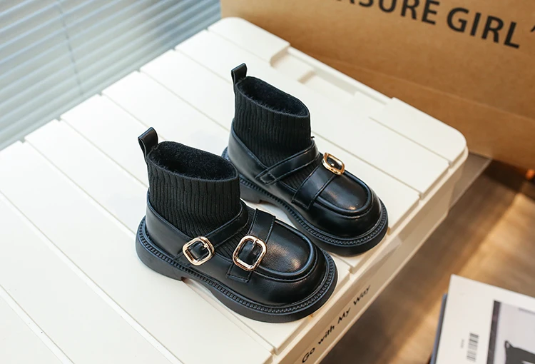 2024 Autunno Inverno Nuovo Bambini Corto Ragazze Moda Casual Soc Stivali Principessa Bambini Tendenza Scarpe in Pelle Nero Versatile_voghion.com