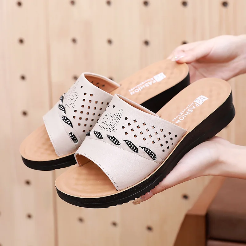 women sandals fashion summer new PU Leather women slippers Ladies Casual Beach Wedges Shoes Mother Flats Sandals
