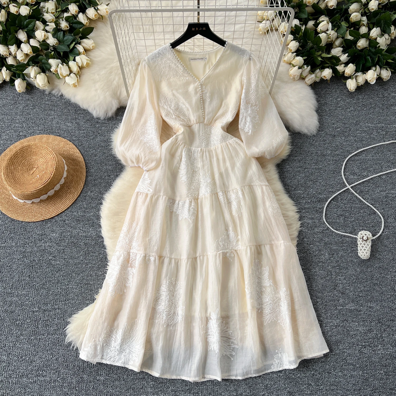 

Женское ажурное платье с вышивкой, элегантное шикарное Повседневное платье-трапеция с V-образным вырезом, открытой спиной и рукавами-фонариками для отпуска, весна-лето