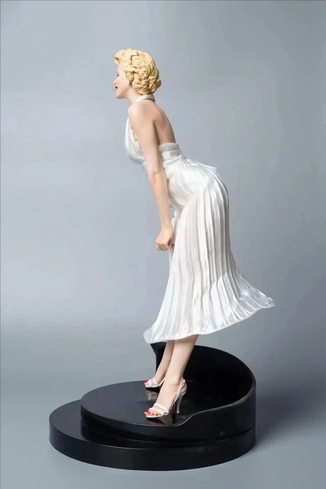 マリリン・モンローのアクションフィギュア,最も偉大な女の彫像の1つ