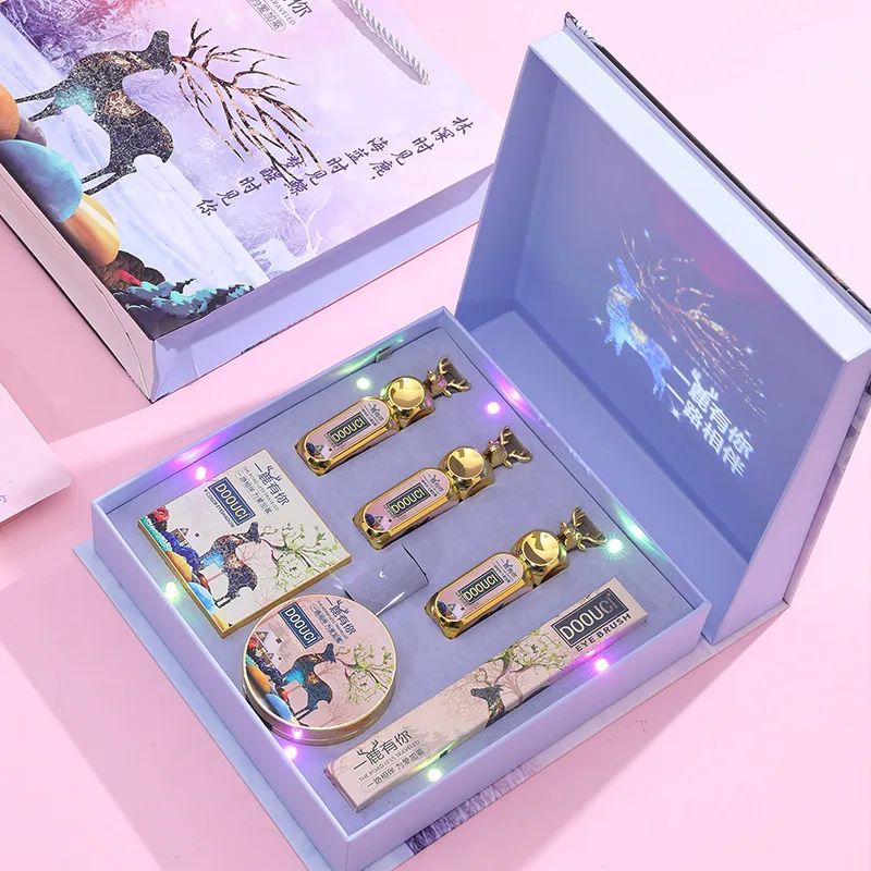 

Valentine's Day Elk Makeup Cosmetics Set Music Gift Box Lipsticks Eyeshadow Loose Powder Women Face Beauty Make Up Tools Kit