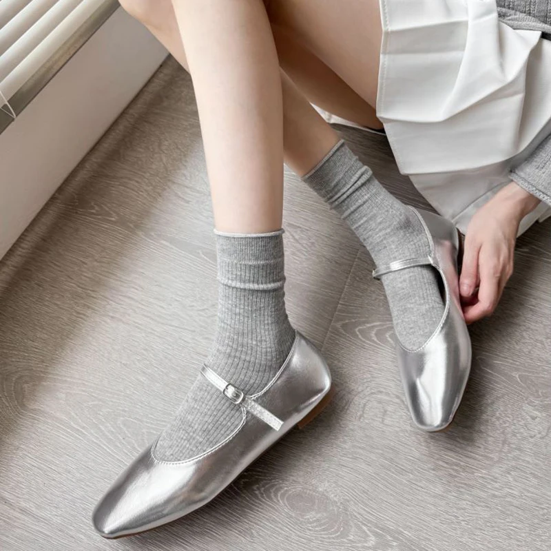 thumbnail image 5 of 5 pares de calcetines blancos para mujer, de algodón, transpirables, sencillos, de alta calidad, deportivos, informales, elásticos, transpirables, holgados, informales, 5 of 6