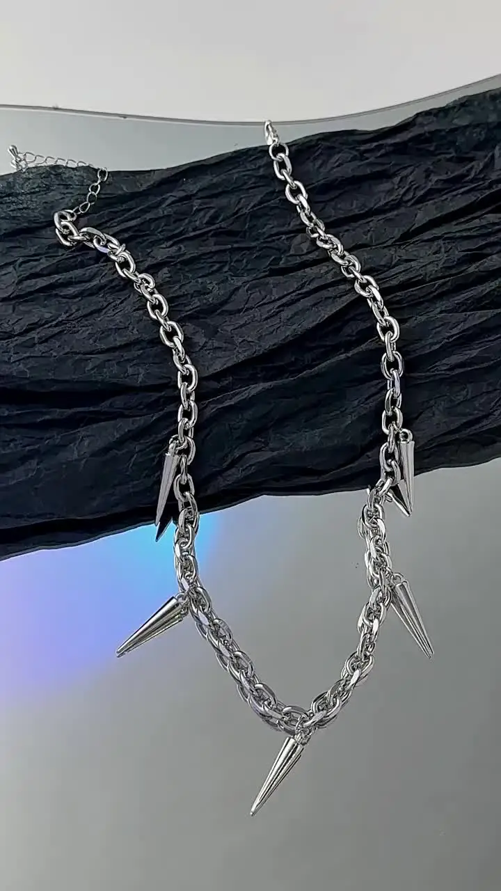 Punk Hip Hop Metal Rivet Pointed Choker Necklace for Women Men