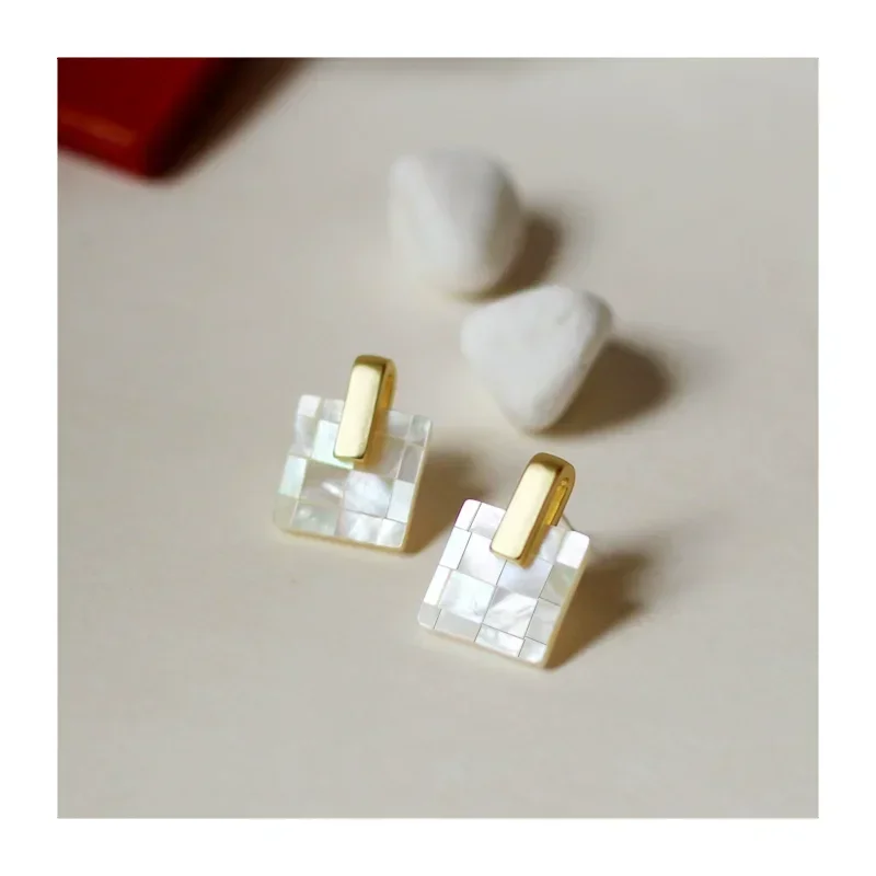 

Новинка 2023, серьги ручной работы, белые и цветные универсальные модные серьги в виде ракушек, серьги-клипсы, подарки