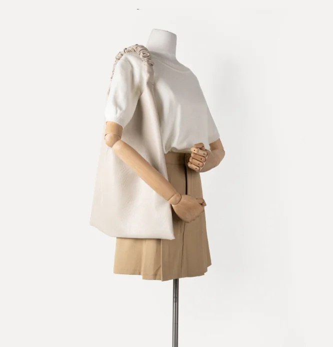 Nuovo design di nicchia coreano, texture premium, spalla plissettata sotto il braccio per le donne, versatile, grande capacità_voghion.com