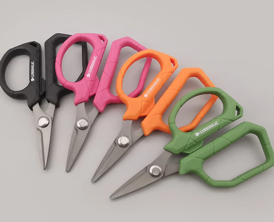 Description Picture 4 of itemLureholic Fishing Line Scissors, Densely Serrated, Ergonomic soft handle, 11.5 cm Length, 30 g Weight, For Braided, Carbon Line