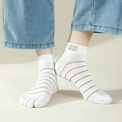 Fashion Cotton Five Finger Socks Mens Sports Breathable Cotton Comfortable Shaping Anti Friction Bright Color Socks With Toes