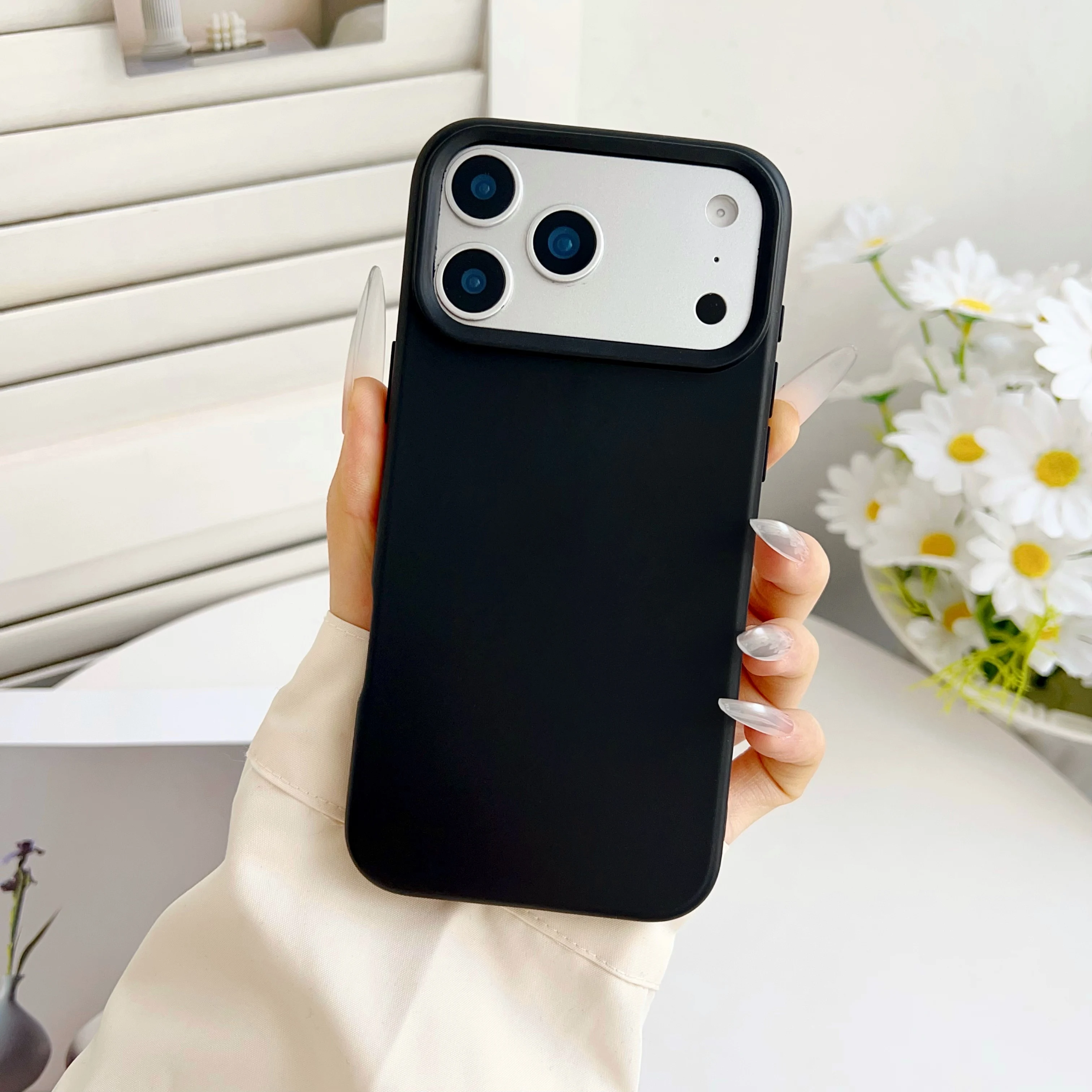 ตัวเลือกสินค้า เคสซิลิโคนสีส้มด้านกันกระแทก iPhone 17 Pro Max