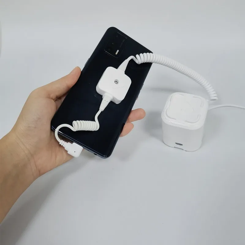 Рисунок 3 - Задняя панель с защитой от кражи