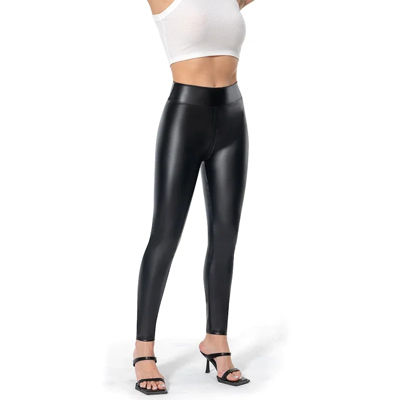 섹시한 블랙 매트 가죽 오픈 가랑이 바지 여성용 이국적인 Bodycon 슬림 가짜 가죽 바지 Wetlook Nightclub Wear Custom