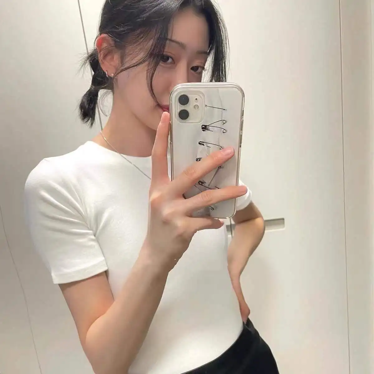

Korean niche ins blogger's same paper clip IPhone13promax phone case 12 iphone 11pro couple XR