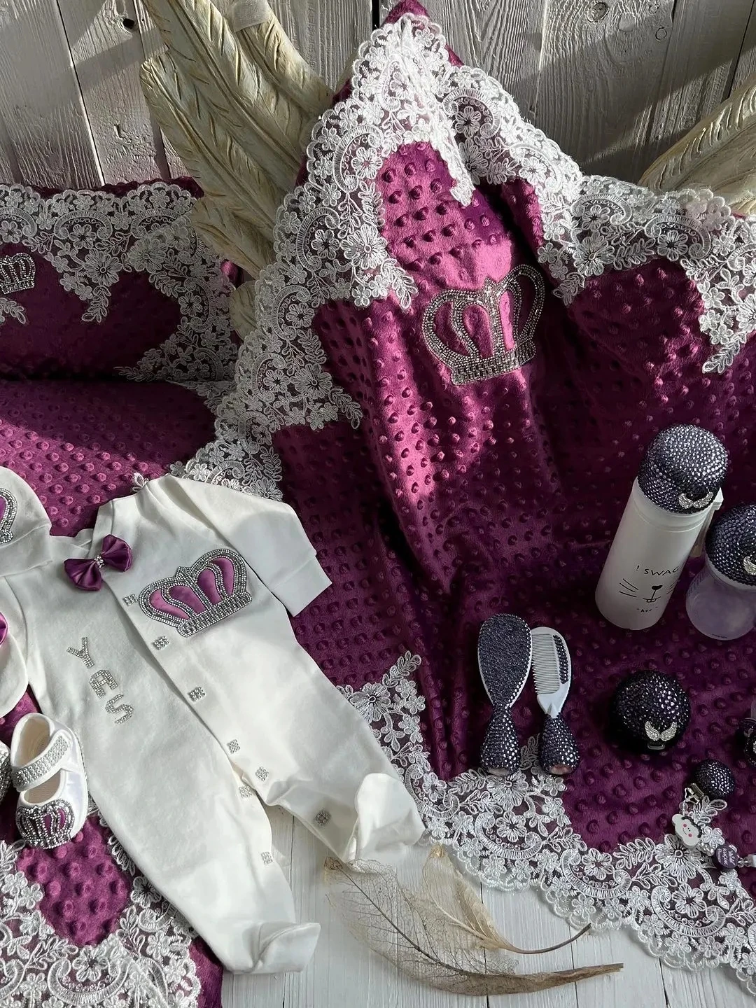 Baby Outfits Dollbling Newborn 5pcs Layette Outfits Set Baby Tuxedo Outfit 0-3M Handmade Embroidery Wheat Jewels Crown Parajams Gift Set