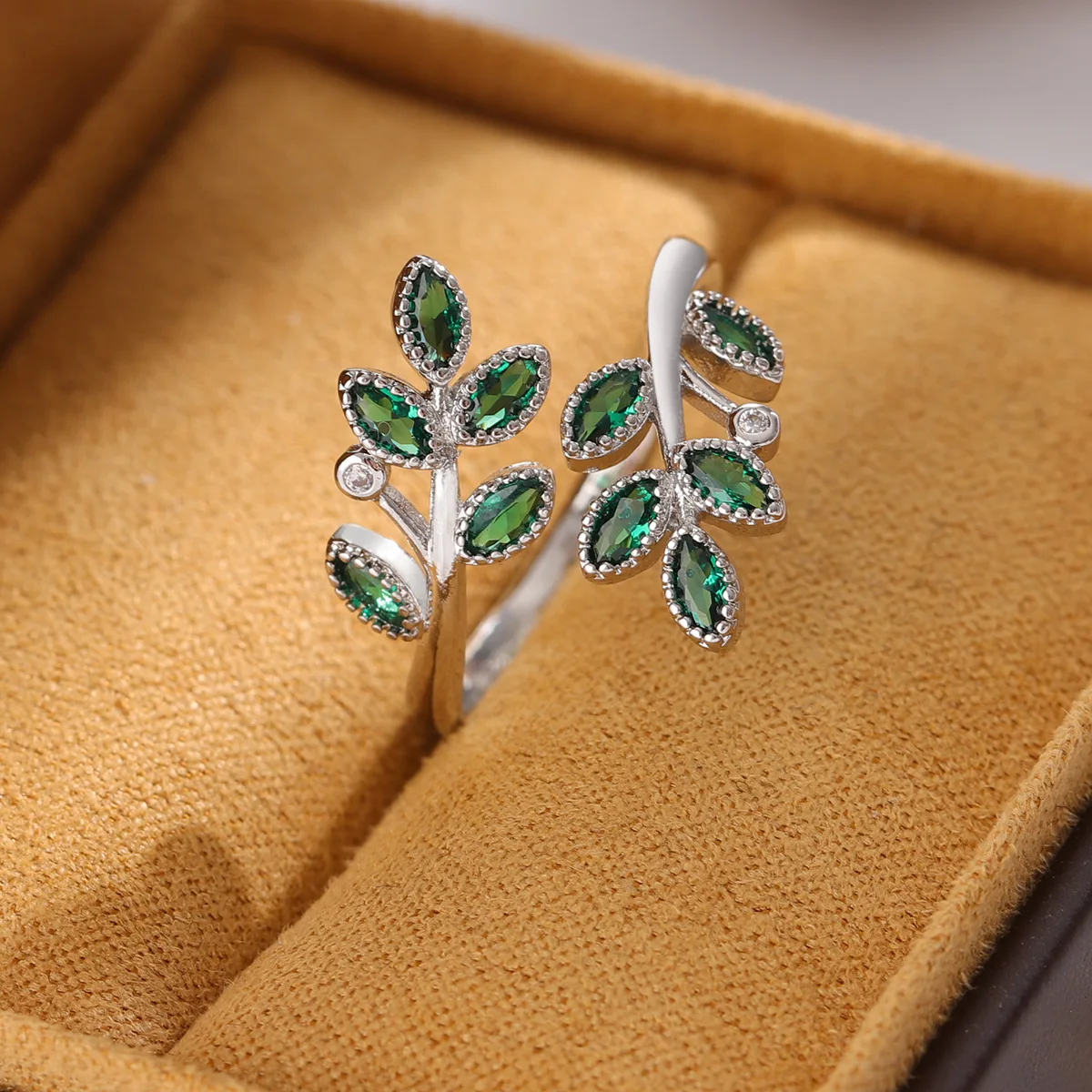 Wedding Anniversary Fashion 925 Sterling Silver Emerald Fine Jewelry Open Rings For Women Bague LR294 4