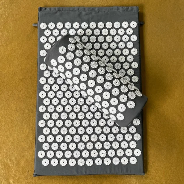 68*42*2cm Dark Gray  Acupressure Massage Mat & Pillow Set Free Storage Bag