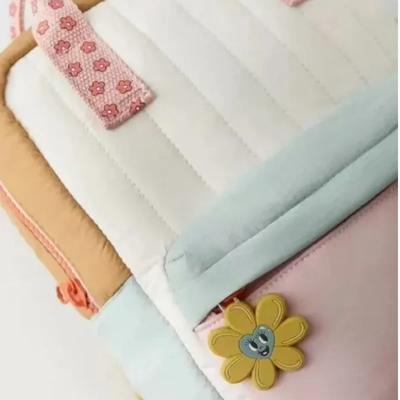 New Lightweight Children's Backpack Dopamine Girls' Kindergarten Soft Schoolbag With Sunflower Pendant