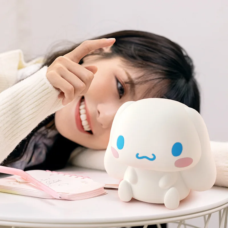 Sanrio Cinnamoroll Anime Nightlight para crianças, cama do quarto dormindo, proteção para os olhos, luz suave, abajur, presente de Natal, novo