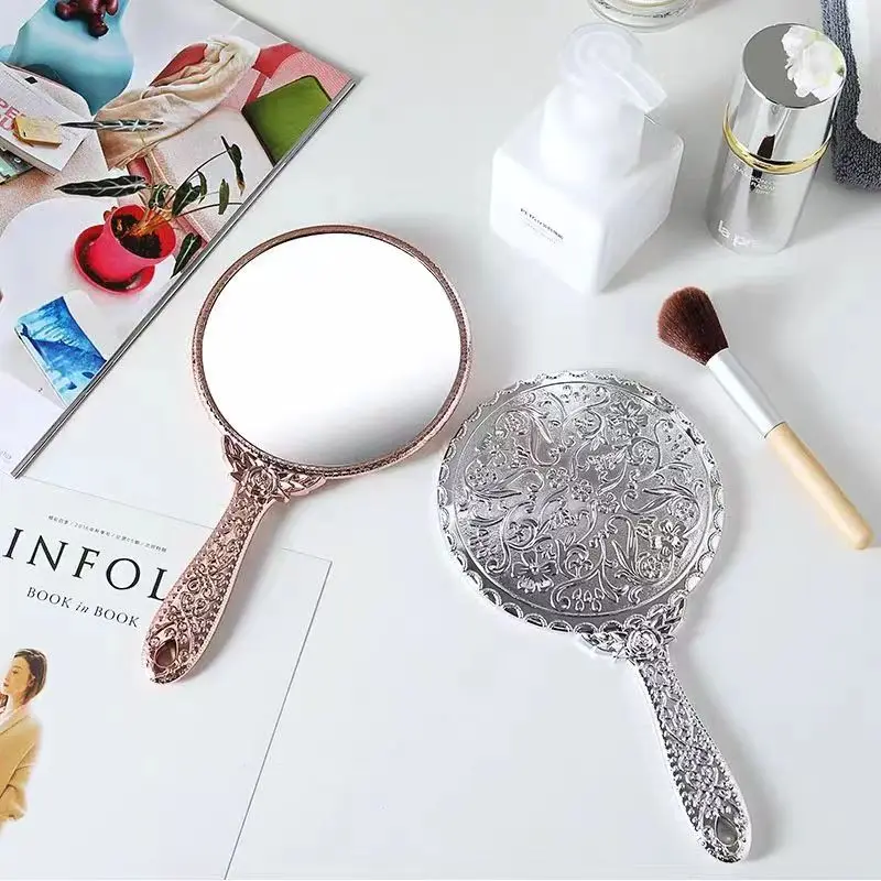 Retro Carved Makeup Mirror Portable Handheld Makeup Vanity Mirror Round European Style Hand