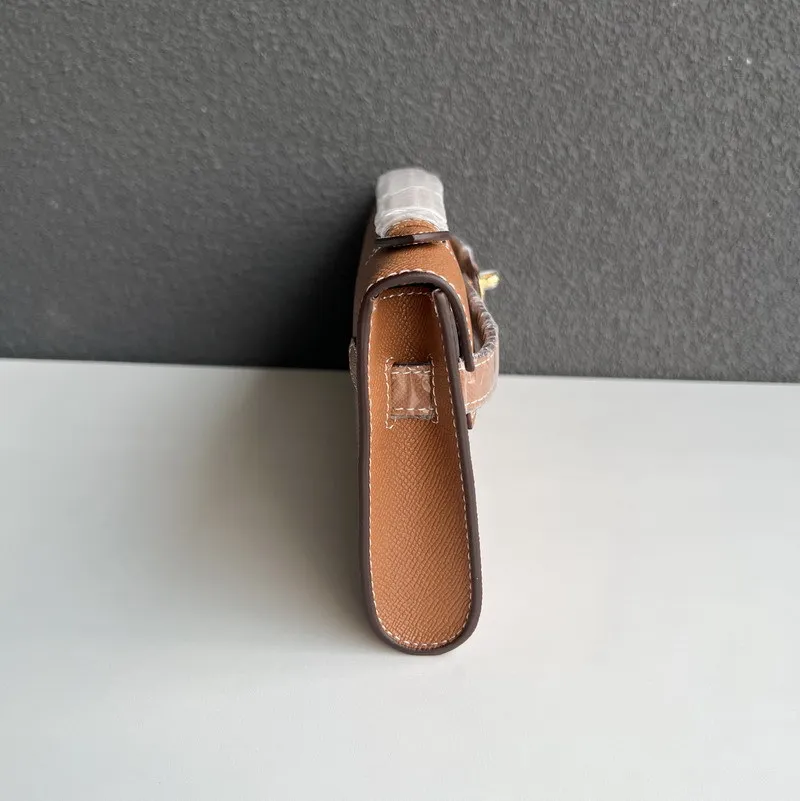 Bag interior and details
